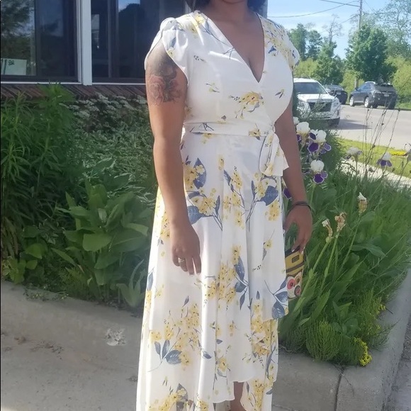 EUC Lulus French Countryside White and Yellow Floral Print High-Low Dress - Picture 14 of 14